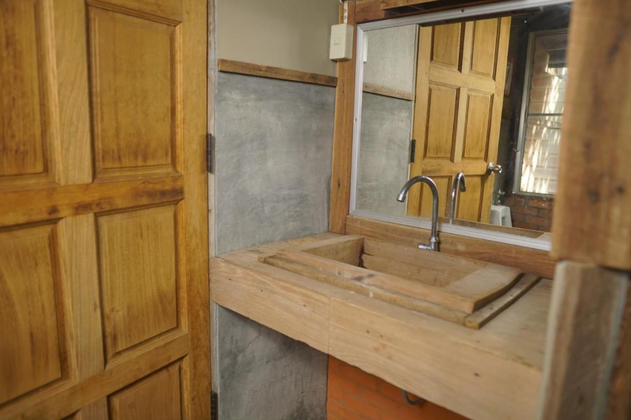 Tongluang Inthanon Homestay โต้งหลวงอินทนนท์โฮมสเตย์ Chom Thong Buitenkant foto