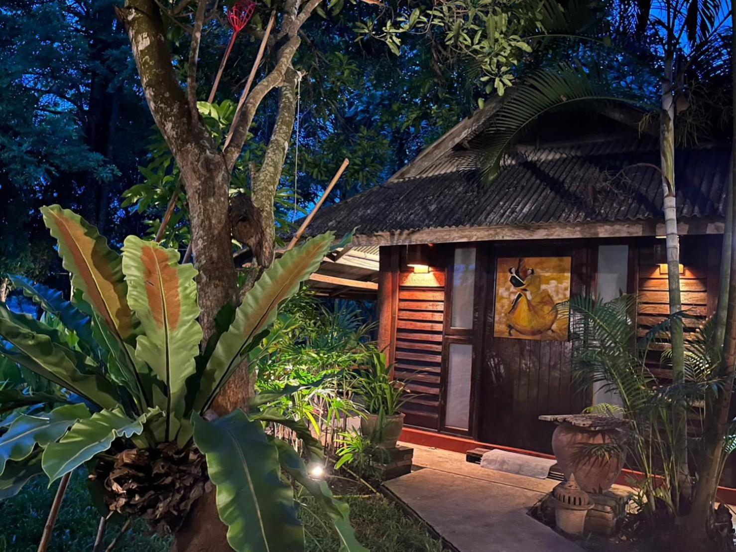 Tongluang Inthanon Homestay โต้งหลวงอินทนนท์โฮมสเตย์ Chom Thong Buitenkant foto